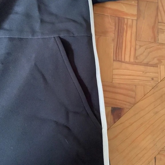 MARCIANO BLACK V NECK SLEEVELESS JUMPSUIT WOMENS XS NWOT - Picture 7 of 10